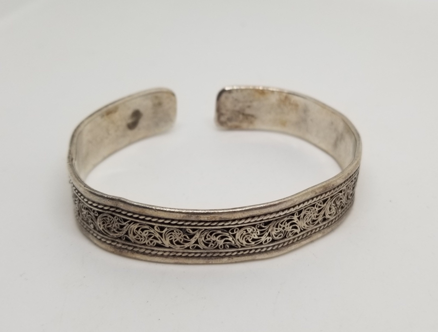 KABARTMA İŞÇİLİKLİ GÜMÜŞ BİLEZİK - BİLEKLİK