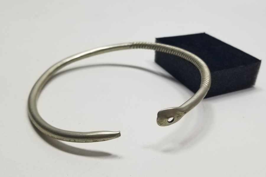 OSMANLI DÖNEMİ KABARTMA İŞÇİLİKLİ YILAN BAŞLI RUM PAZUBENT