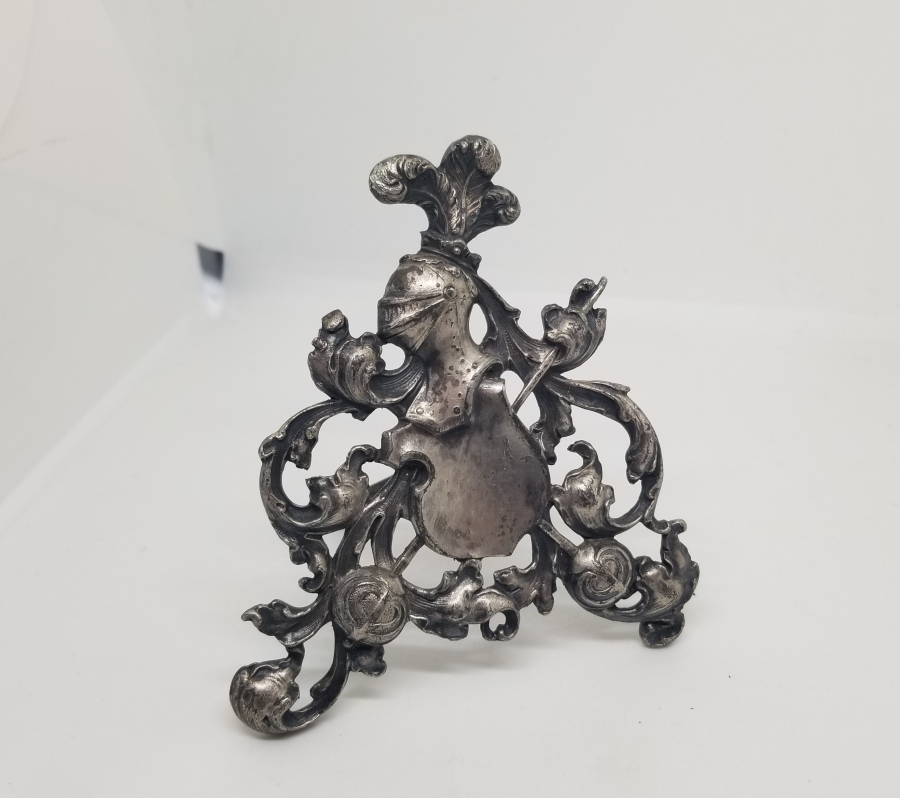 ŞOVALYE GÖRSELLİ ANTİKA ZARF AÇACAĞI STANDI