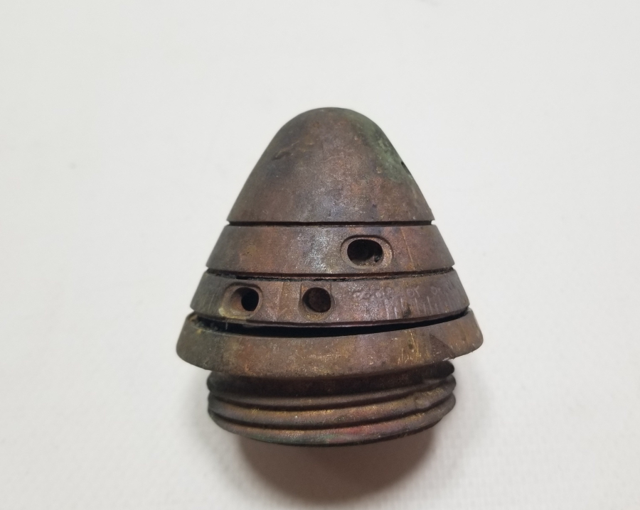 ÜZERİ OSMANLICA YAZILI 1. DÜNYA SAVAŞI DÖNEMİ TOP MERMİSİ BAŞLIĞI