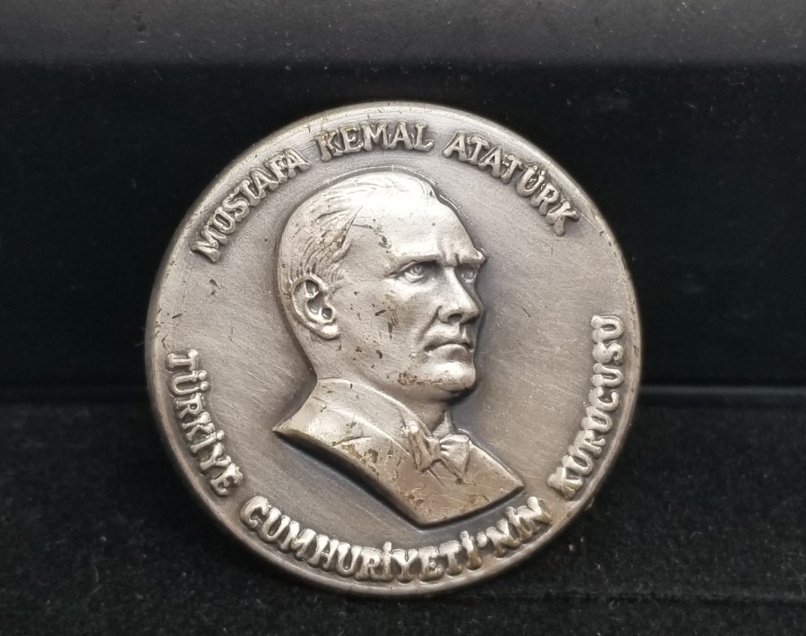ANTİKA GÜMÜŞ ATATÜRK ROZETİ