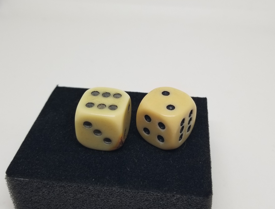 2 ADET ANTİKA KATALİN ZAR