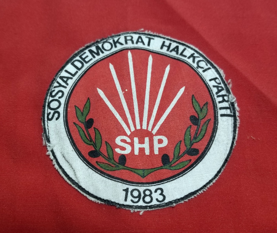 1983 YILI SHP BAYRAĞI