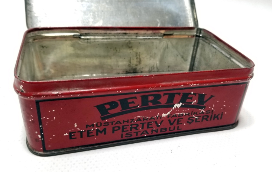 ANTİKA METAL PERTEV İLAÇ KUTUSU