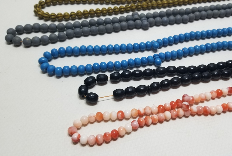 ANTİKA PLASTİK TESPİH LOTU