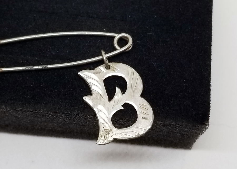 ÜZERİ KALEM İŞÇİLİKLİ GÜMÜŞ DOĞDULUK HEDİYESİ