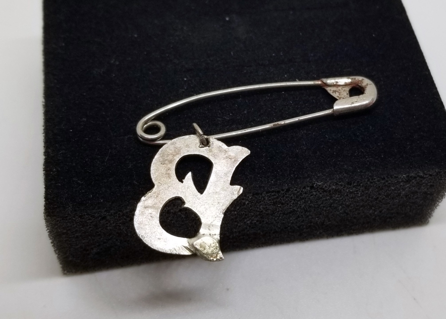 ÜZERİ KALEM İŞÇİLİKLİ GÜMÜŞ DOĞDULUK HEDİYESİ