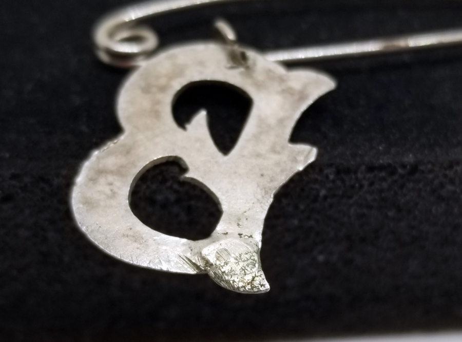 ÜZERİ KALEM İŞÇİLİKLİ GÜMÜŞ DOĞDULUK HEDİYESİ