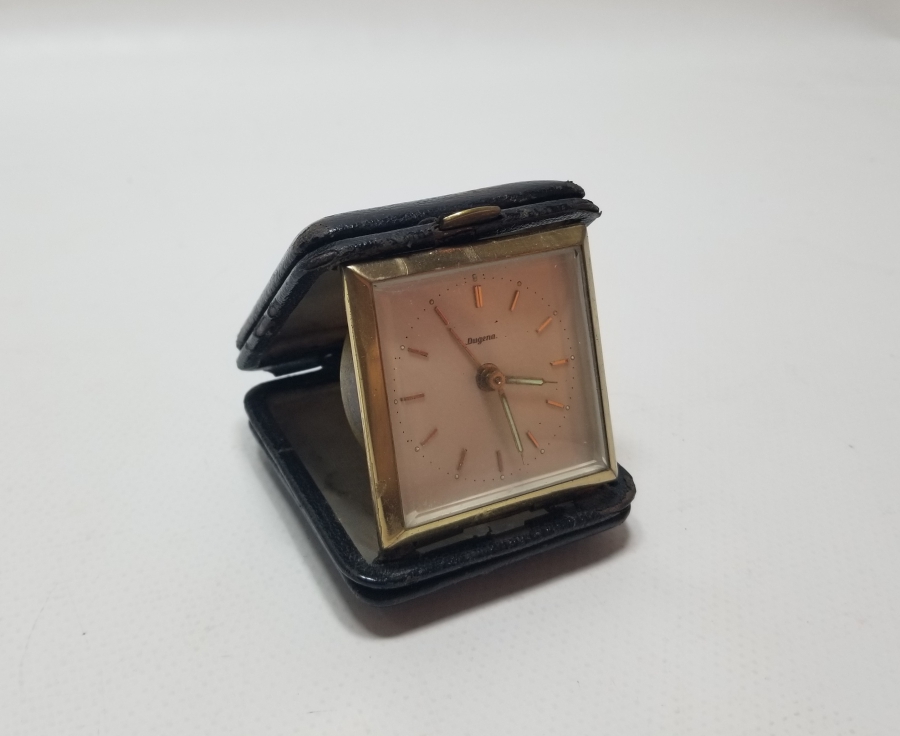 DUGENA MARKA ANTİKA KURMALI SEYAHAT SAATİ