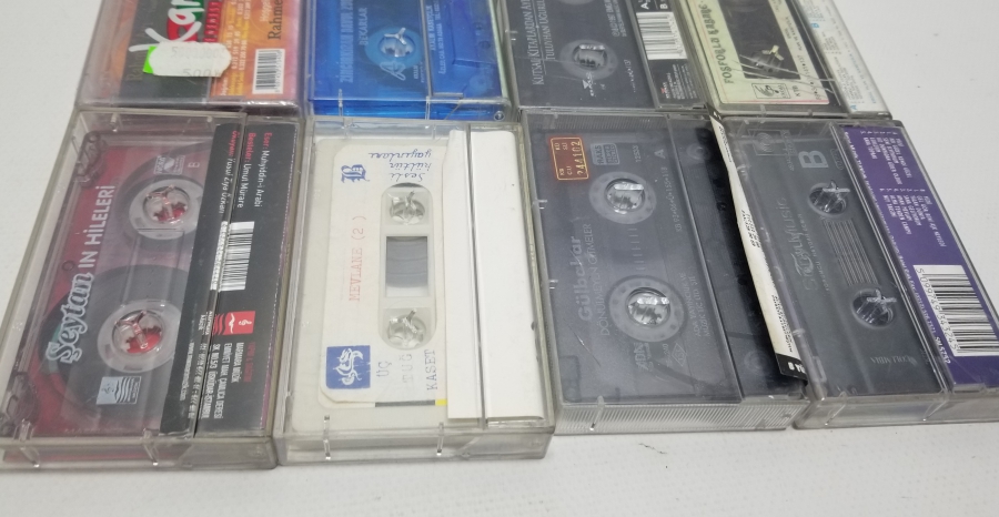 İÇLERİ DOLU NOSTALJİK KASET LOTU