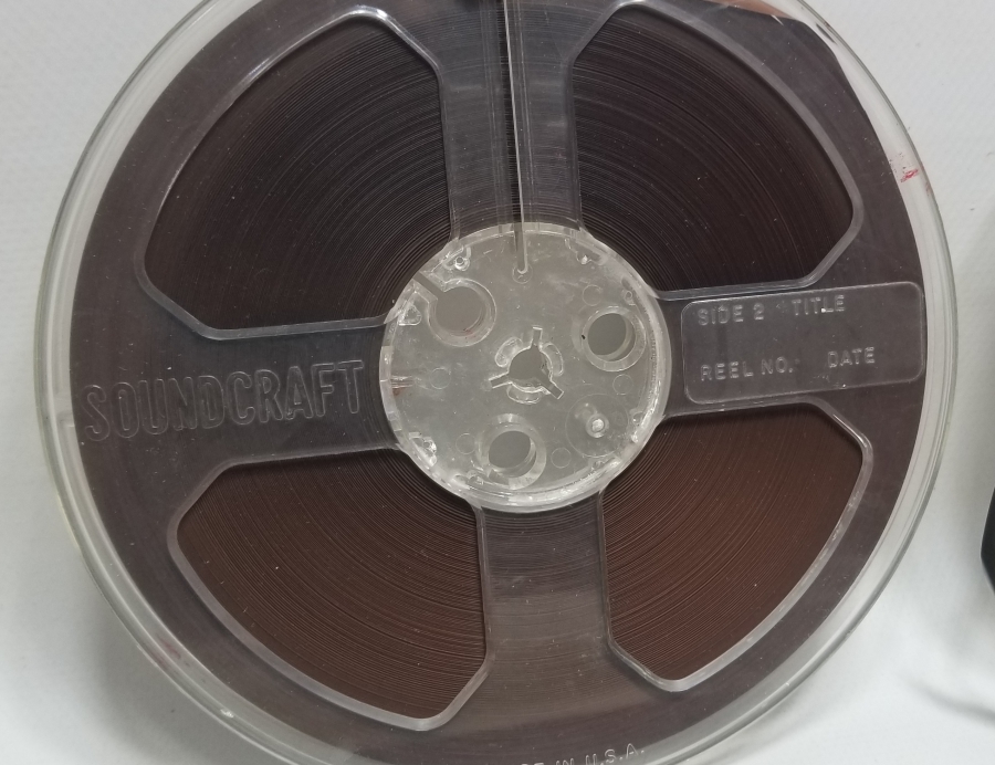 ORİJİNAL KUTUSUNDA İKİ ADET ANTİKA MÜZİK YA DA FİLM BANDI