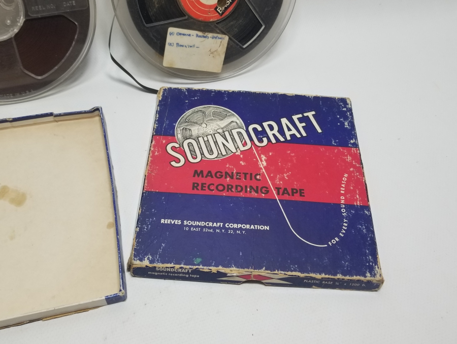 ORİJİNAL KUTUSUNDA İKİ ADET ANTİKA MÜZİK YA DA FİLM BANDI