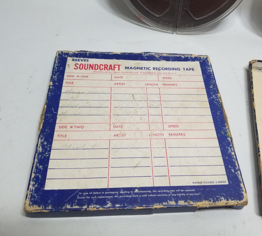 ORİJİNAL KUTUSUNDA İKİ ADET ANTİKA MÜZİK YA DA FİLM BANDI