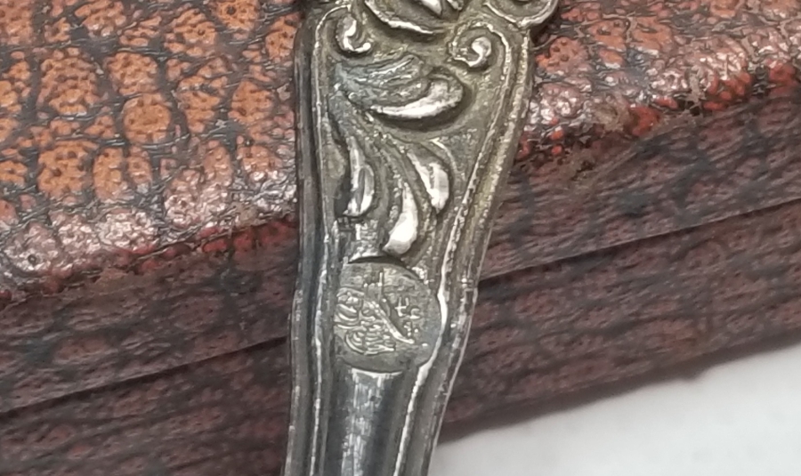 ORİJİNAL KUTUSUNDA TUĞRALI ÇATAL - KAŞIK - BIÇAK SETİ