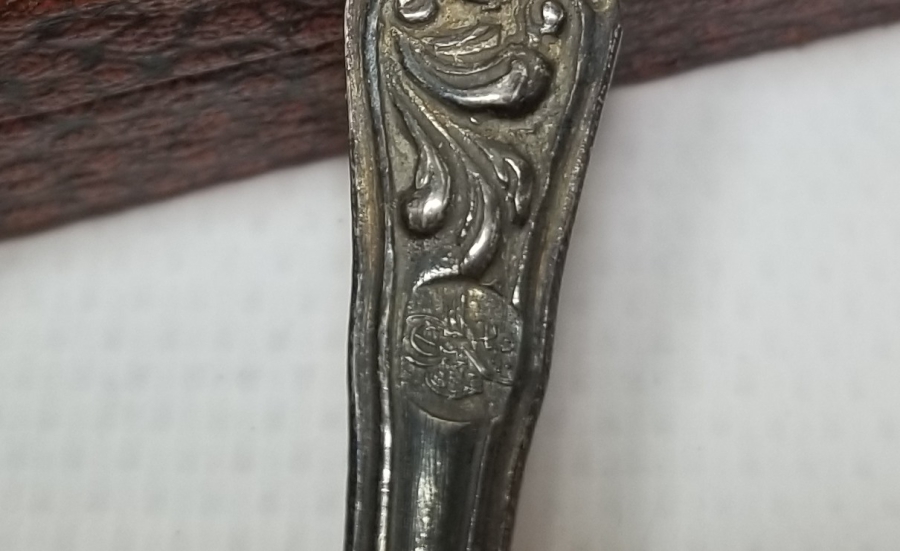 ORİJİNAL KUTUSUNDA TUĞRALI ÇATAL - KAŞIK - BIÇAK SETİ