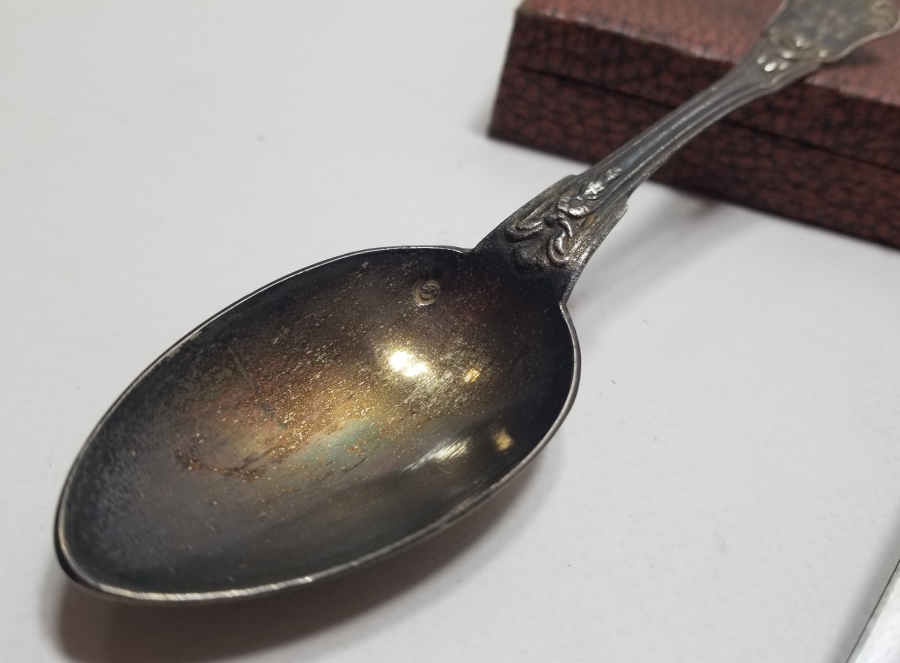 ORİJİNAL KUTUSUNDA TUĞRALI ÇATAL - KAŞIK - BIÇAK SETİ