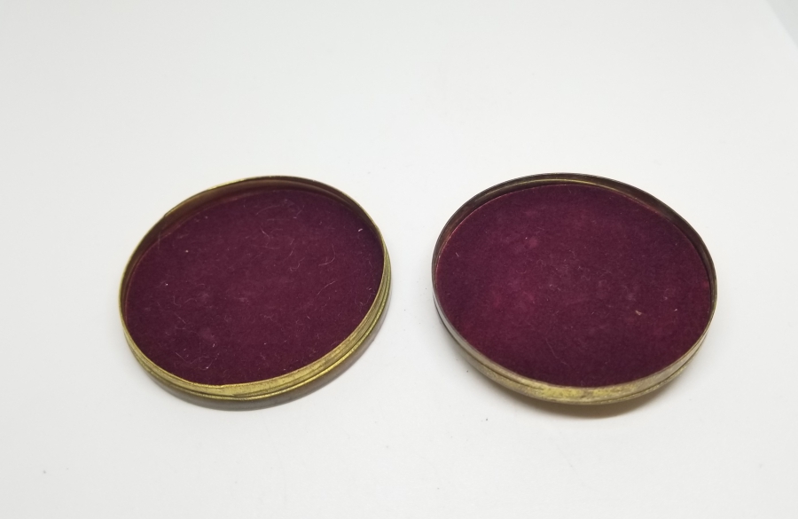 HZ İSA GÖRSELLİ GÜMÜŞ APLİKLİ ANTİKA KAPAKLI KUTU