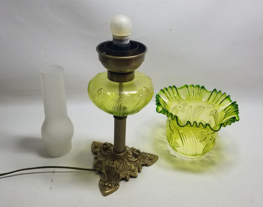 ANTİKA FRANSIZ GAZ LAMBASI FORMUNDA GECE LAMBASI