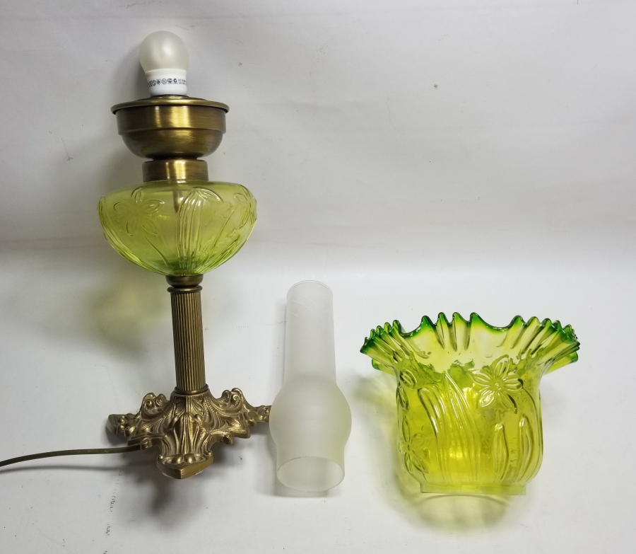 ANTİKA FRANSIZ GAZ LAMBASI FORMUNDA GECE LAMBASI