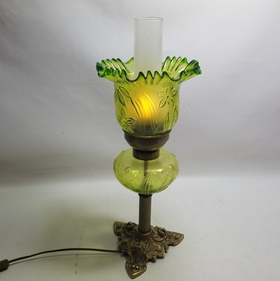 ANTİKA FRANSIZ GAZ LAMBASI FORMUNDA GECE LAMBASI