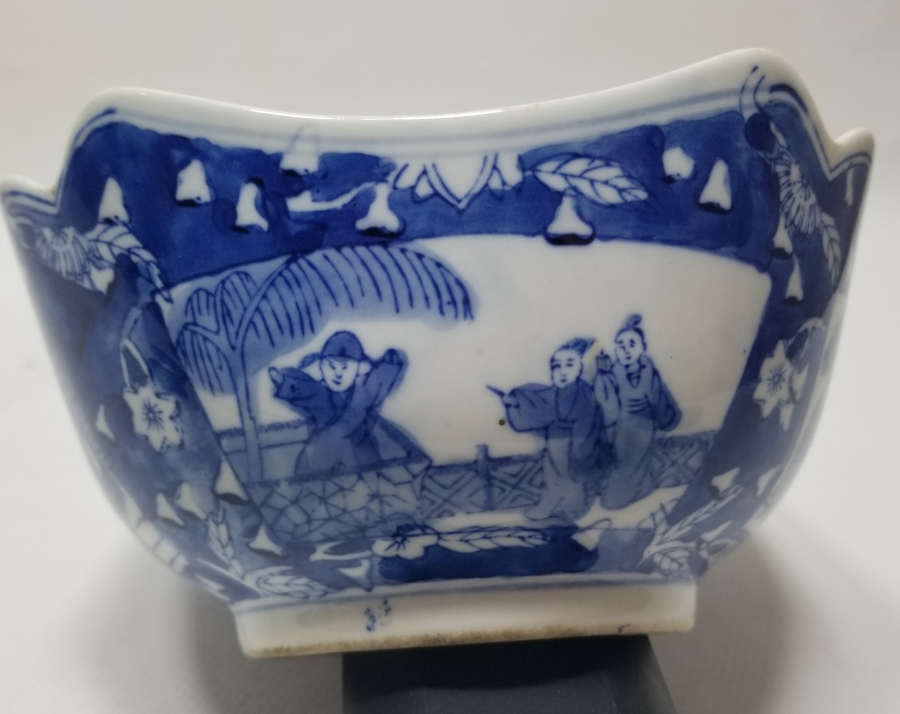 ALTI DAMGALI ANTİKA UZAKDOĞU PORSELEN KASE