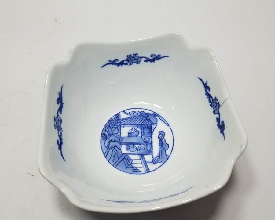 ALTI DAMGALI ANTİKA UZAKDOĞU PORSELEN KASE