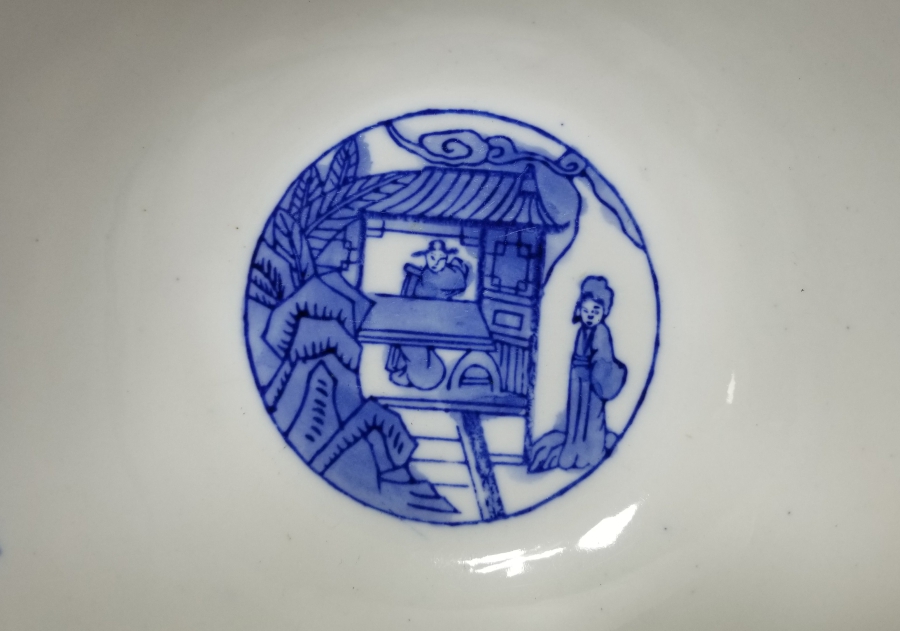 ALTI DAMGALI ANTİKA UZAKDOĞU PORSELEN KASE