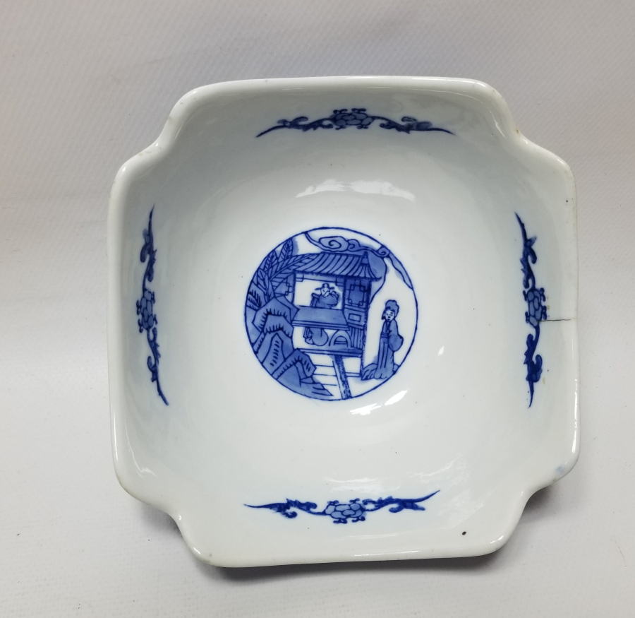 ALTI DAMGALI ANTİKA UZAKDOĞU PORSELEN KASE