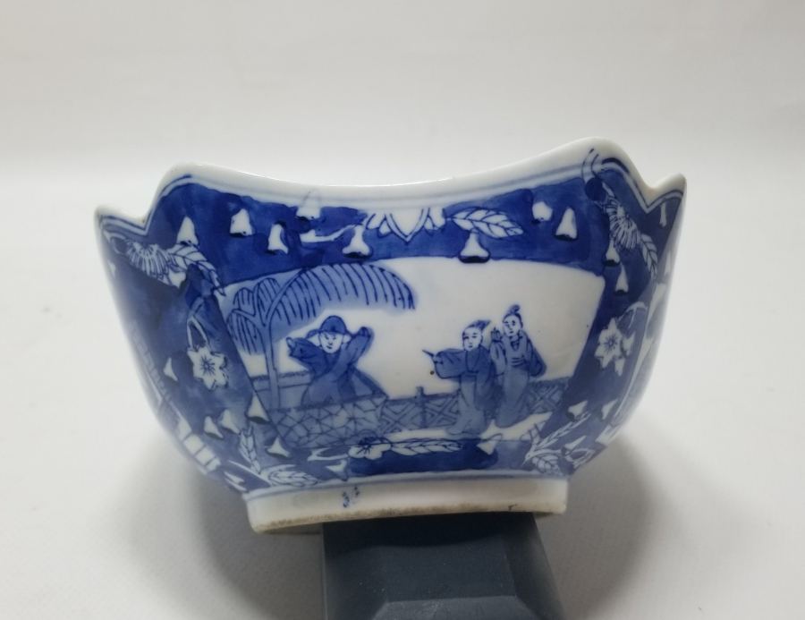 ALTI DAMGALI ANTİKA UZAKDOĞU PORSELEN KASE