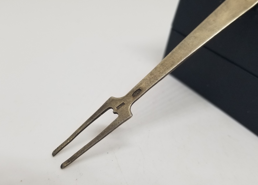 ORAK ÇEKİÇ DAMGALI ANTİKA MİNELİ RUS GÜMÜŞ PEYNİR ÇATALI