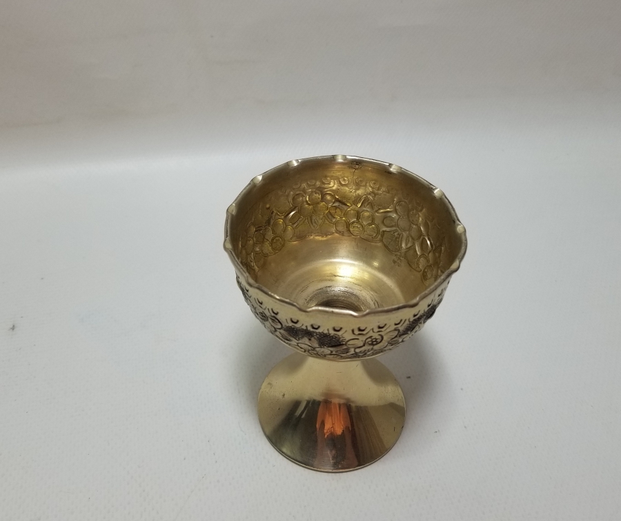 GÜMÜŞ KAPLAMA KABARTMA İŞÇİLİKLİ ANTİKA MUMLUK