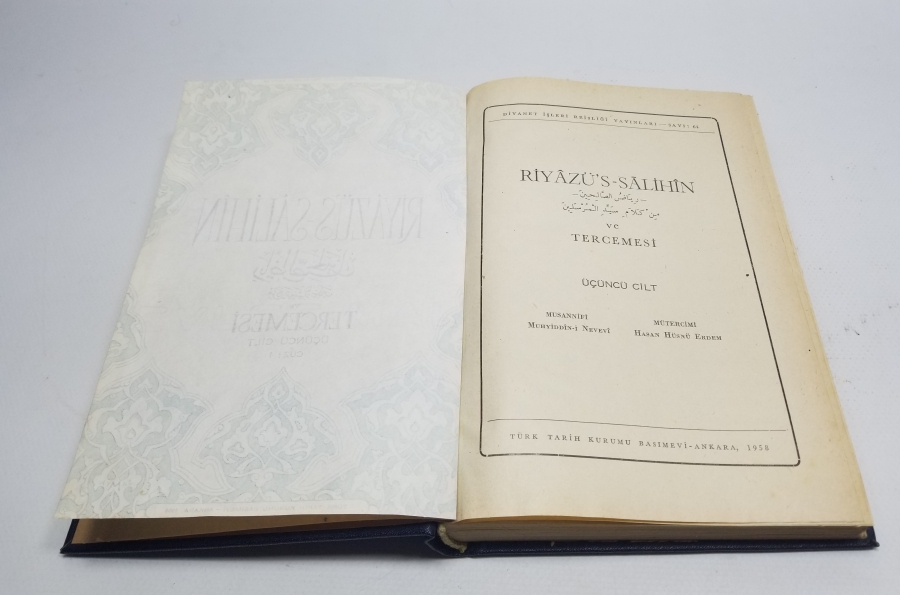RİAZZÜS-SALİHİN VE TERCEMESİ KONULU BASKI KİTAP