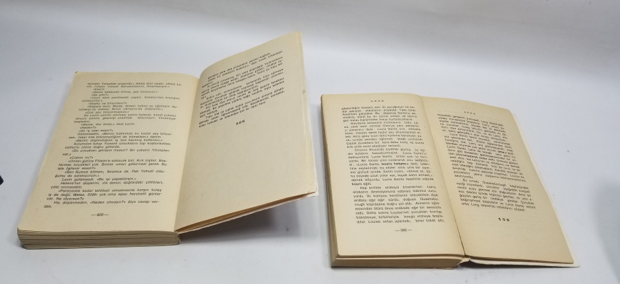 1970LERDEN İKİ ADET KİTAP