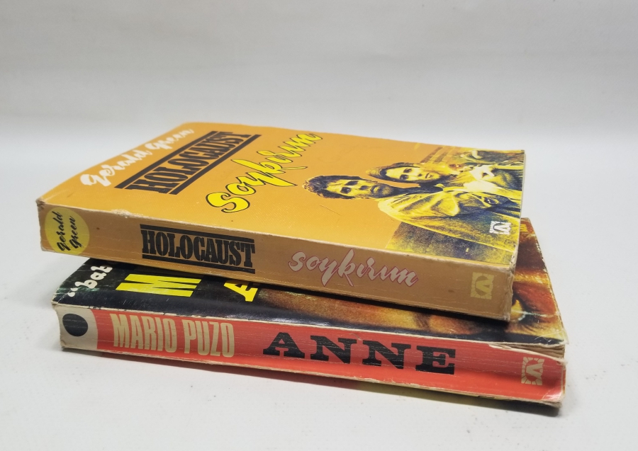 1970LERDEN İKİ ADET KİTAP