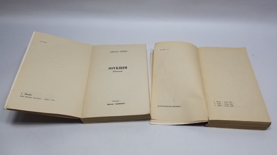 1970LERDEN İKİ ADET KİTAP
