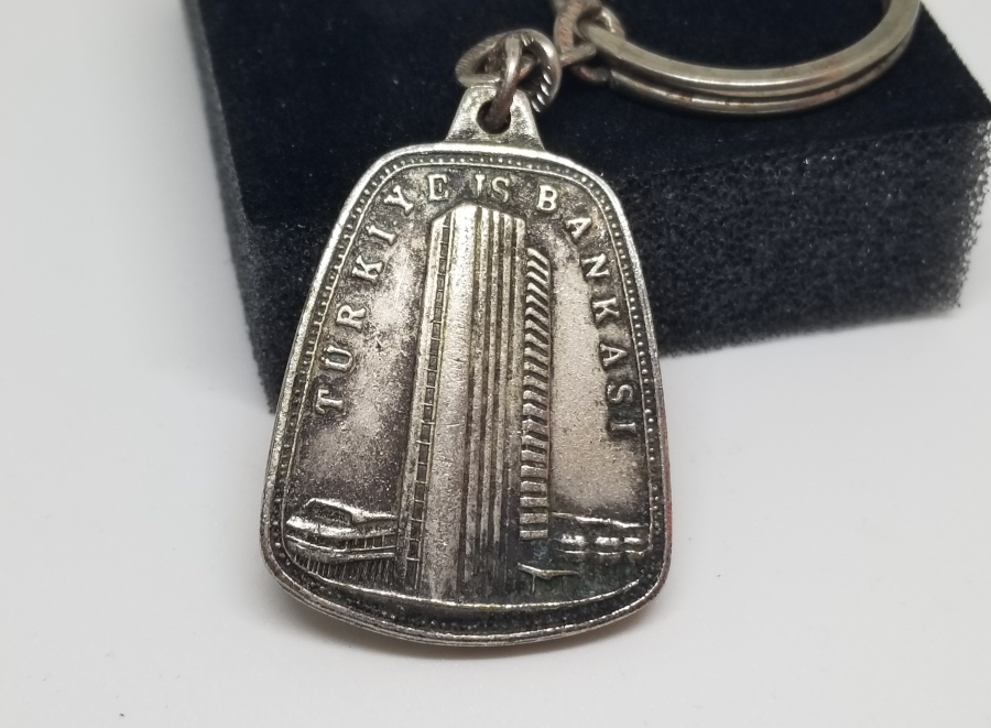 GÜMÜŞ KAPLAMA ANTİKA İŞ BANKASI ANAHTARLIK