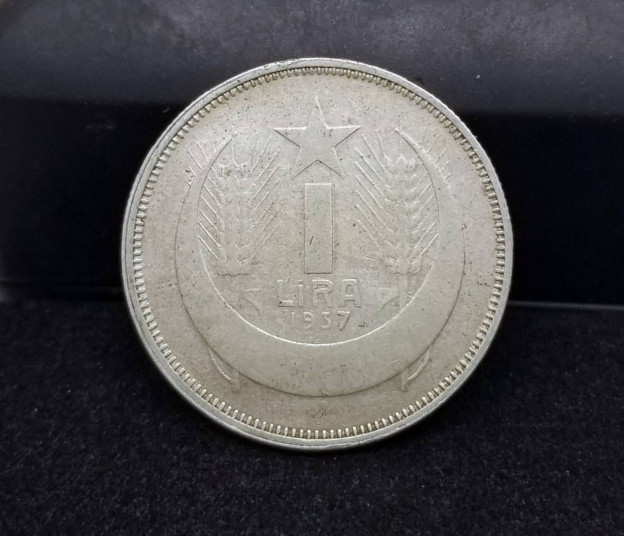 YÜKSEK KONDSİYONDA KOLEKSİYONLUK 1937 YILI NADİR GÜMÜŞ 1 LİRA