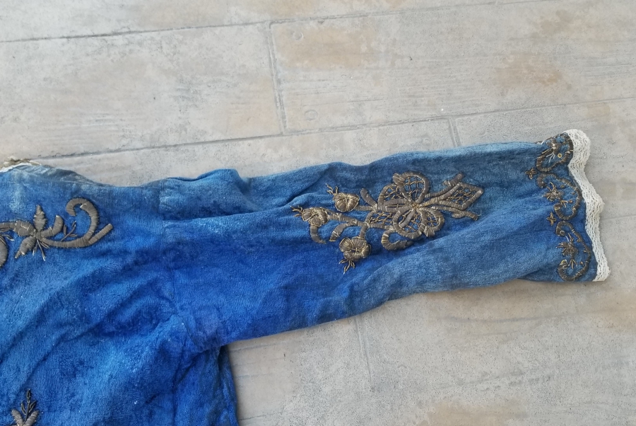 OSMANLI DÖNEMİ İPEK KADİFE BİNDALLI ELBİSE