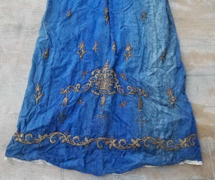 OSMANLI DÖNEMİ İPEK KADİFE BİNDALLI ELBİSE