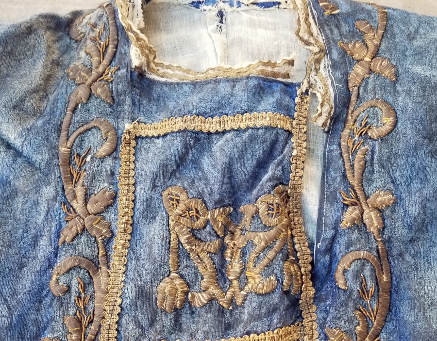 OSMANLI DÖNEMİ İPEK KADİFE BİNDALLI ELBİSE