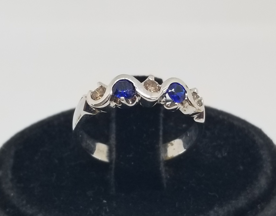 SAFİR VE PIRLANTA TAŞLI GİRİT MODEL YÜZÜK