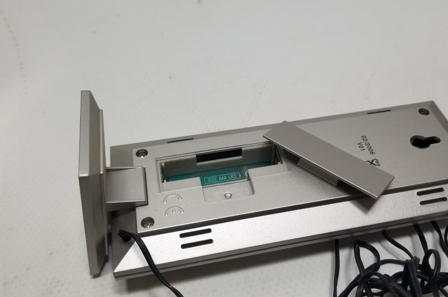 ORİJİNAL KUTUSUNDA 1990LARDAN SAATLİ TERMOMETRE