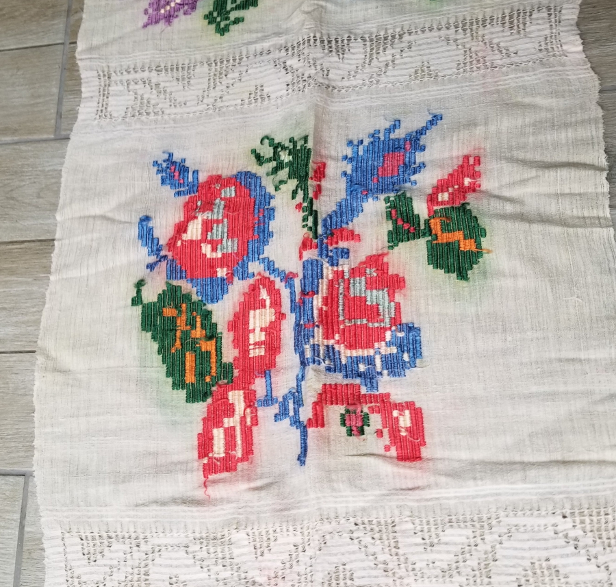 KANAVİÇE İŞÇİLİKLİ EL YAPIMI OSMANLI DÖNEMİ PERDE PARÇASI