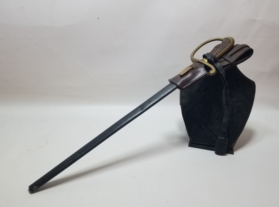 OSMANLI DÖNEMİ ORİJİNAL BEL ASKISI VE KAMUFLAJ PÜSKÜLÜYLE ALLAH BİZİMLE YAZILI NADİR BOYDA TOPÇU KILICI - TOPÇU SUBAYI'NIN SON SAVUNMA KILICI