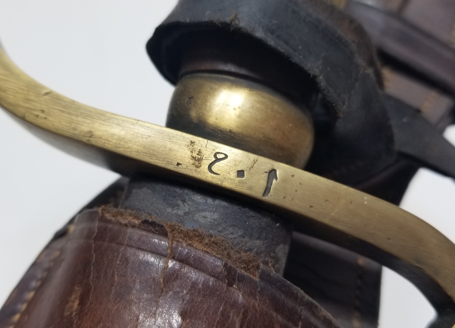 OSMANLI DÖNEMİ ORİJİNAL BEL ASKISI VE KAMUFLAJ PÜSKÜLÜYLE ALLAH BİZİMLE YAZILI NADİR BOYDA TOPÇU KILICI - TOPÇU SUBAYI'NIN SON SAVUNMA KILICI