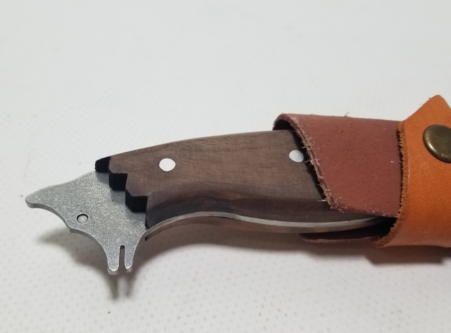 BÜYÜK BOY AHŞAP SAPLI VE KURT BAŞLI KAMPÇI BIÇAĞI