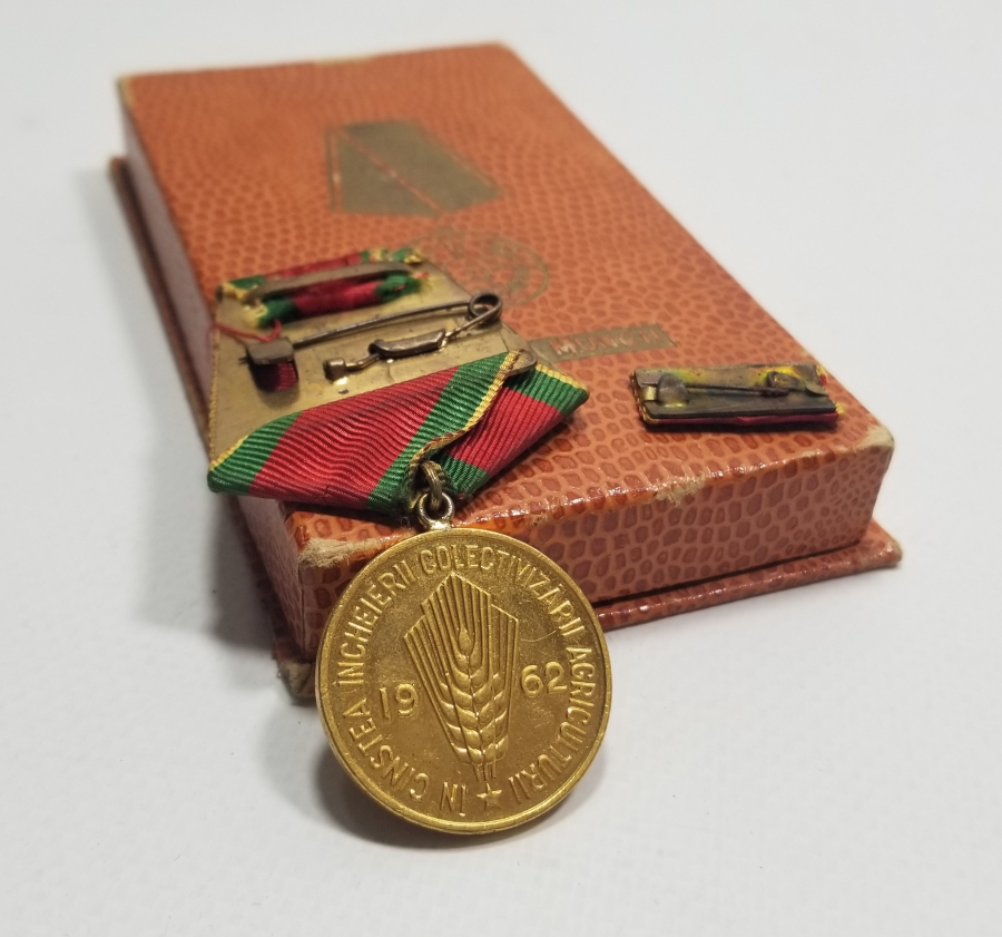 1962 TARİHLİ ORİJİNAL KUTUSUNDA SOVYET MADALYA