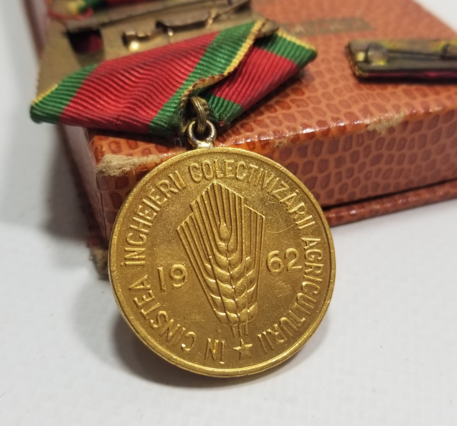1962 TARİHLİ ORİJİNAL KUTUSUNDA SOVYET MADALYA