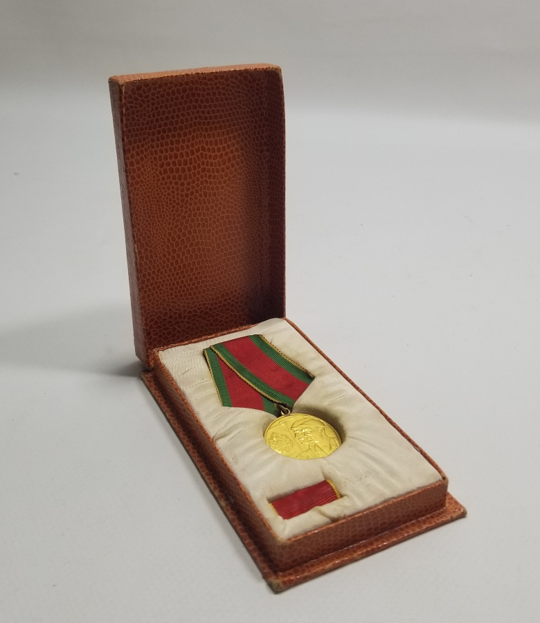 1962 TARİHLİ ORİJİNAL KUTUSUNDA SOVYET MADALYA