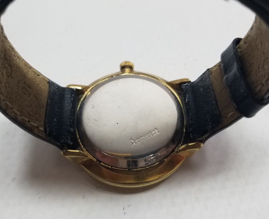 ACCURIST MARKA KURMALI VE TAKVİMLİ ANTİKA KOL SAATİ